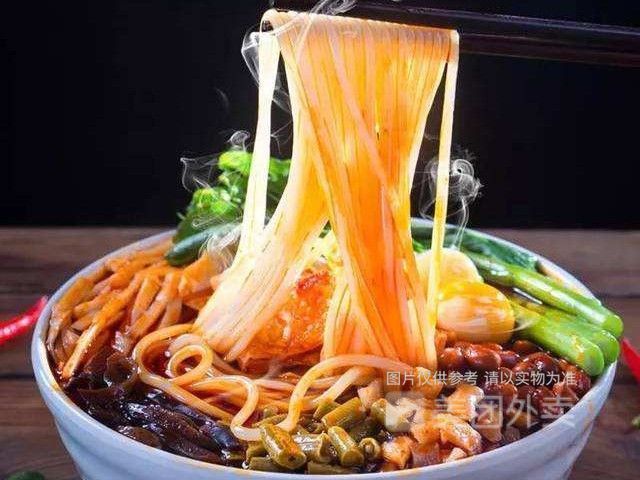 鸡扒螺蛳粉图片