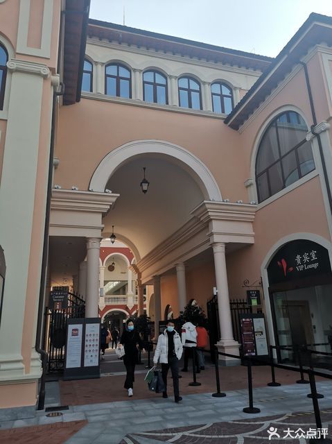gucci佛罗伦萨小镇奥莱店