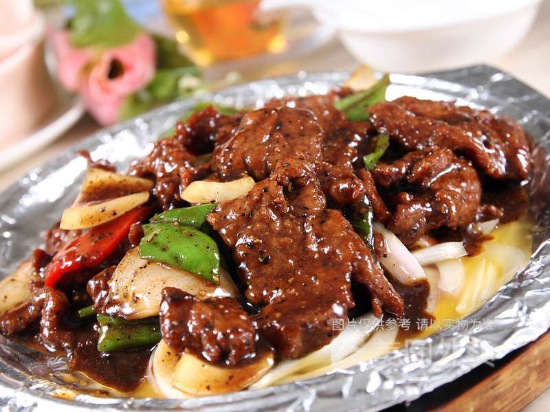 白切鹅饭姜葱炒牛肉推荐菜:上里鹅食馆位于玉林市北流市一环西路与