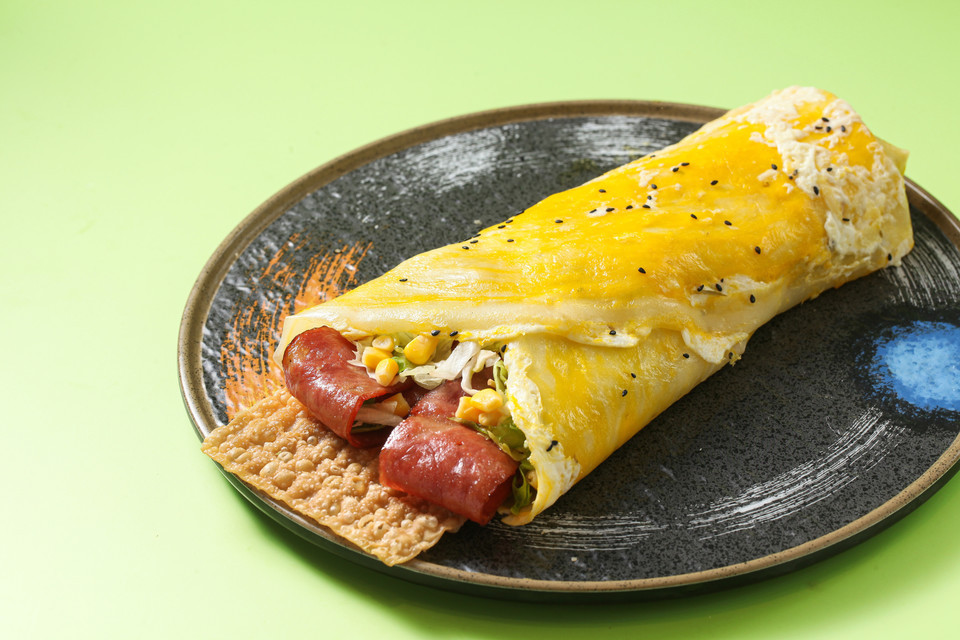 厚卷培根煎饼图片
