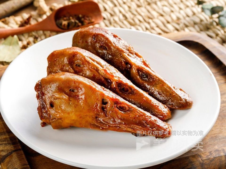 五香鸭头图片
