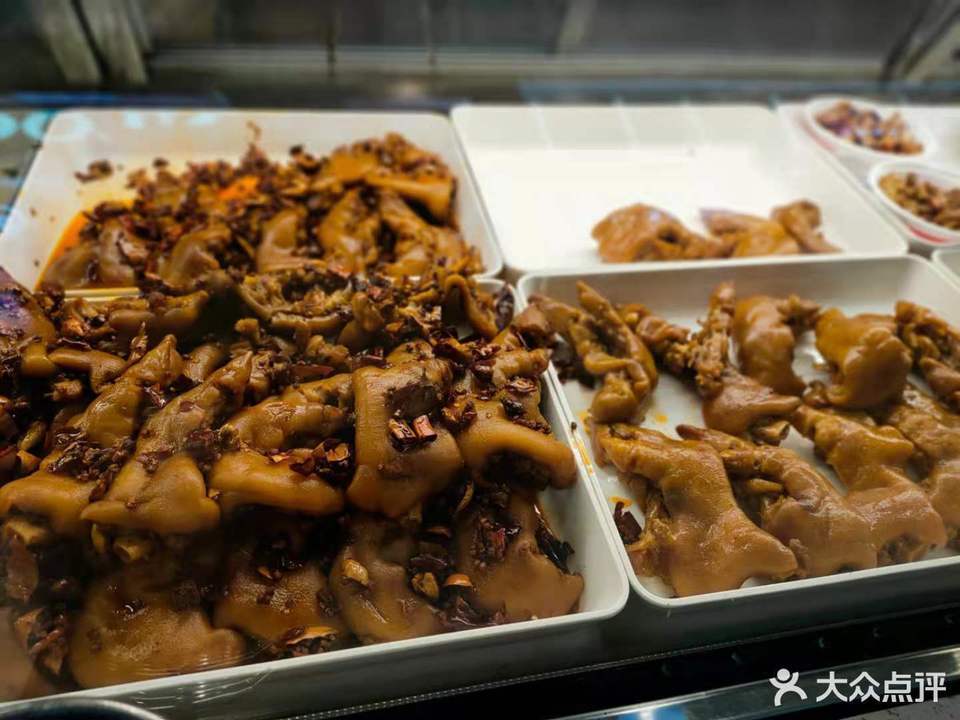 廖记棒棒鸡(大东方百货店)位于无锡市梁溪区中山路343号(轨道交通三阳
