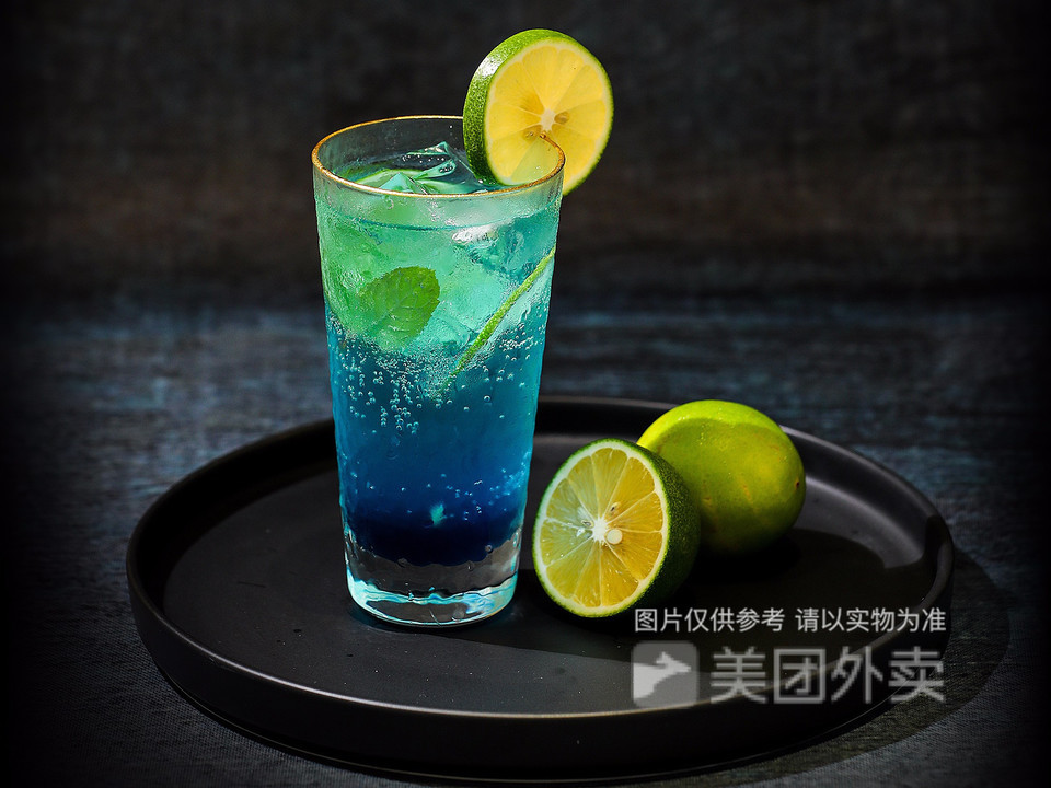 蓝柠苏打气泡水