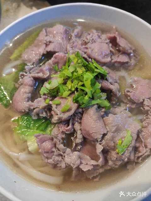 牛肉粿条汤图片