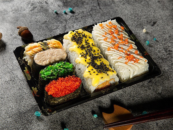 禾田寿司阳光100店