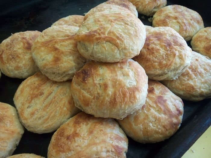 推荐菜:马记精品烧饼(津围路店)位于天津市北辰区爱贤道宜兴南里7号楼