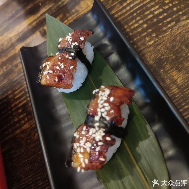 芒果鳗鱼手握图片