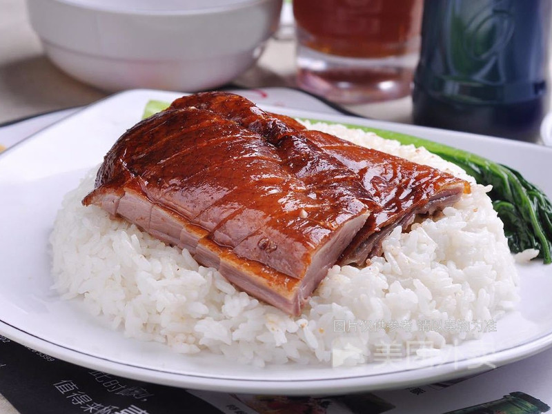 明炉烧鸭饭图片