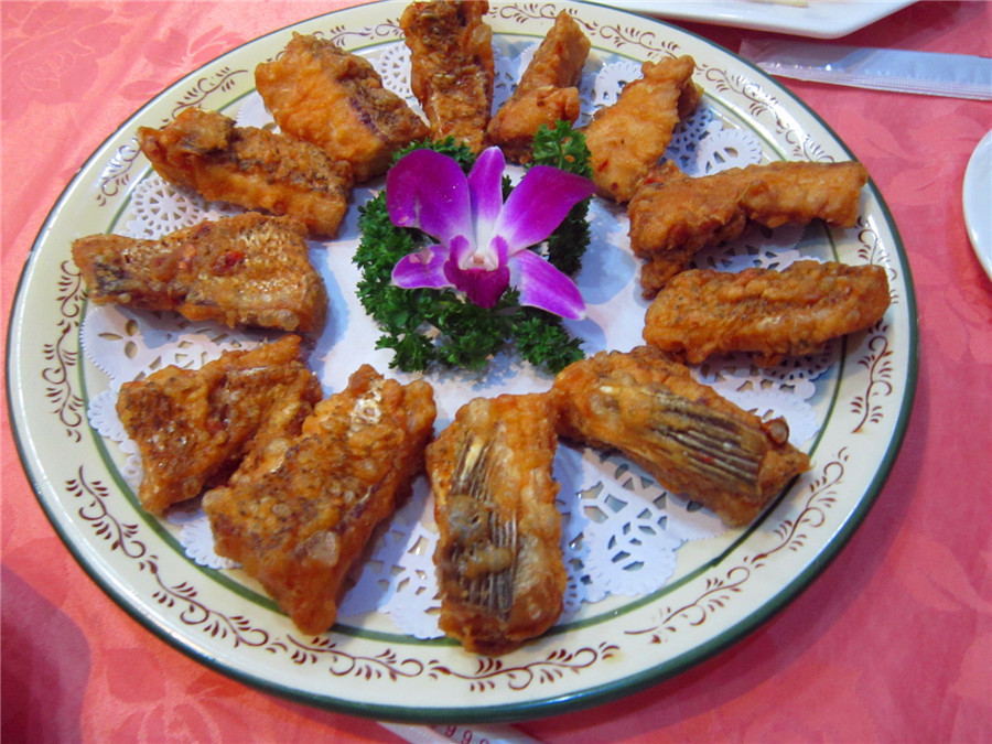 怎么走,在哪,在哪里,在哪儿):云浮市新兴县484县道电话:石磨之家美食