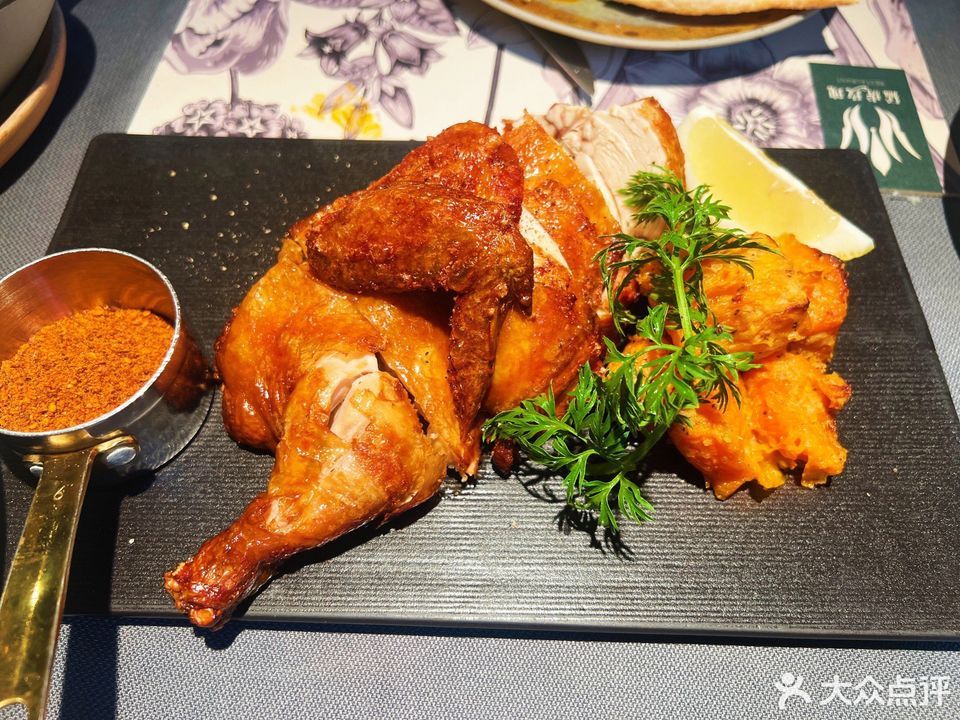 猛虎玫瑰鲜花西餐厅鎏嘉码头店