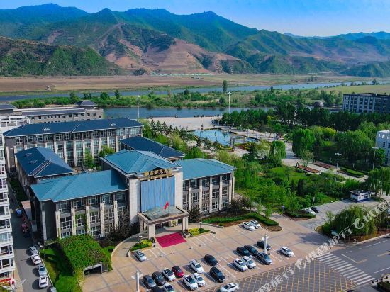 紫都苑宾馆位于通化市集安市云水路999号推荐菜:分类:三星级酒店;星级