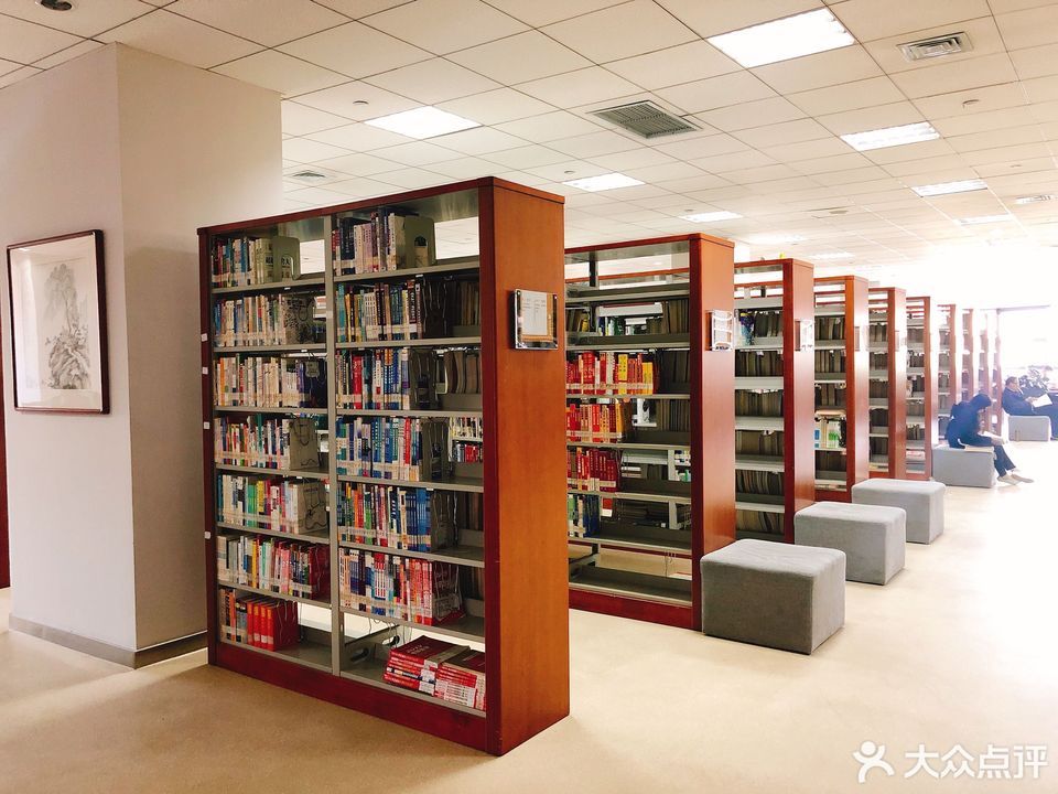 山西省图书馆内部照片图片