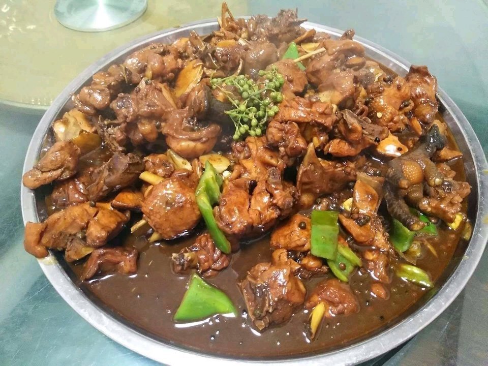 在哪,在哪里,在哪儿):济南市莱芜区鹏泉街道冯家林社区泰山花椒鸡电话