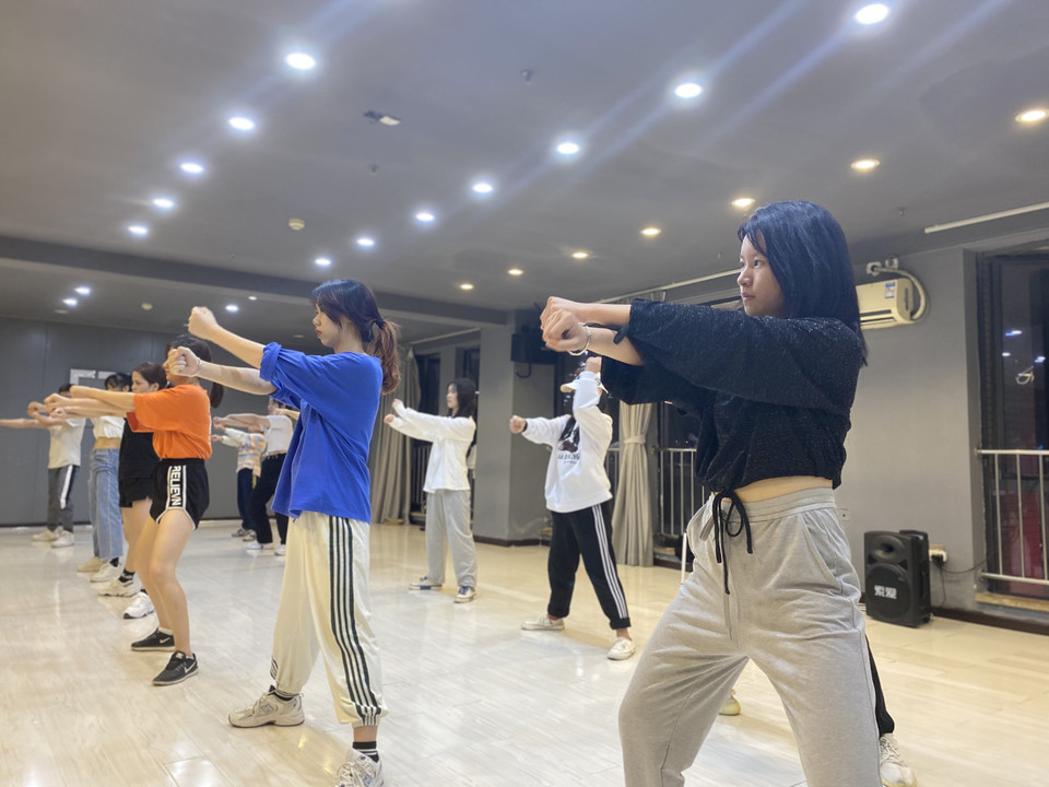 菲士舞蹈连锁培训厦滘直营店