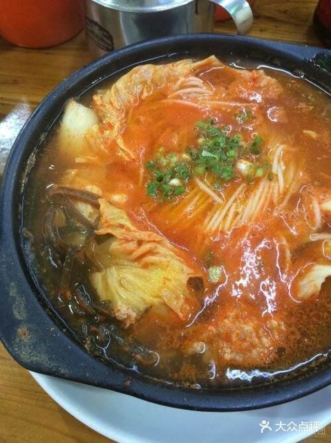 蜀王砂锅牛肉米线图片