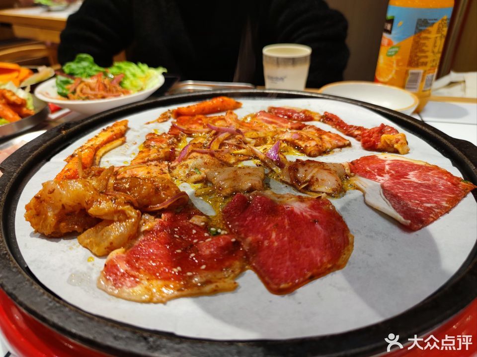 酒拾烤肉(九方购物中心店)位于九江市浔阳区九方购物中心推荐菜:招牌