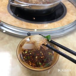 百里杜鵑鄉菜源特色罈子肉