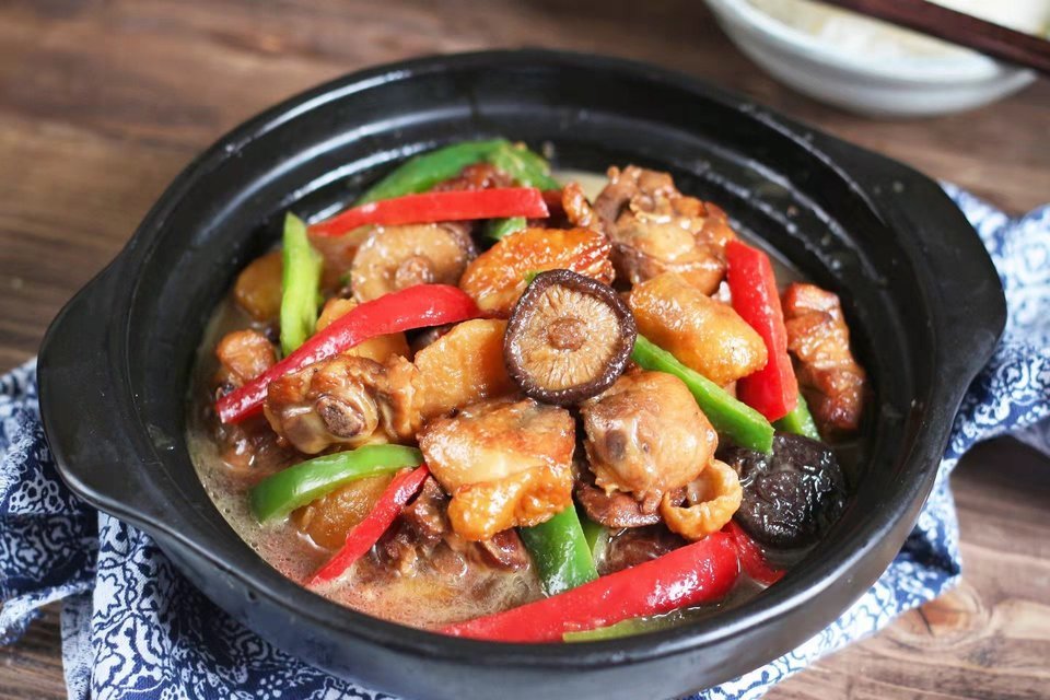 鲍厨娘黄焖鸡米饭