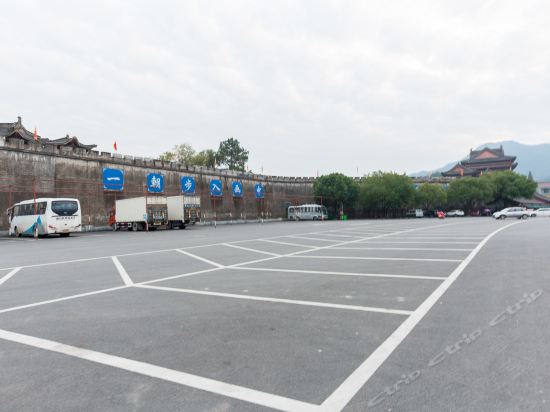 查看横店影视城-明清民居博览城_360地图搜索结果列表