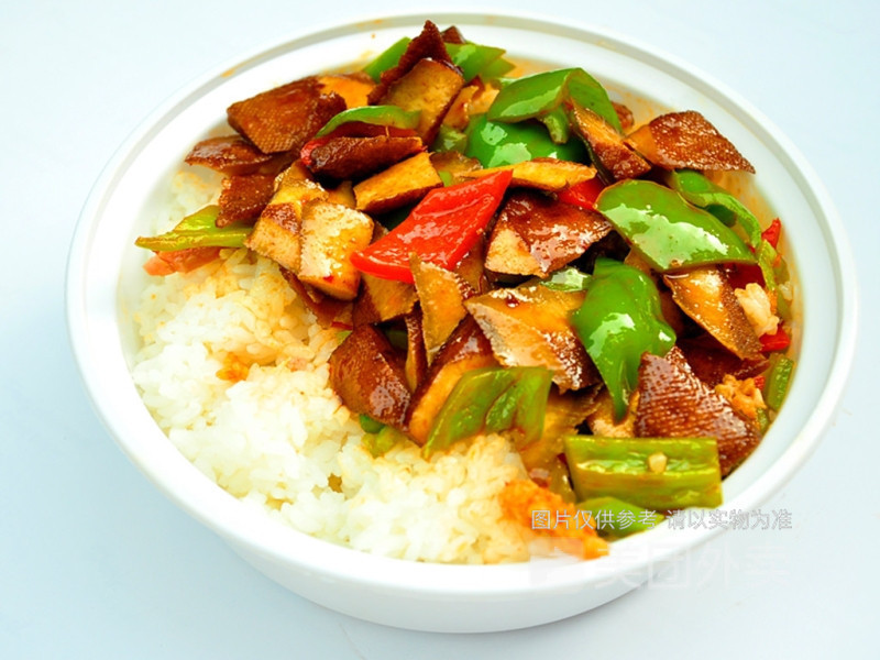 土豆牛腩盖饭图片