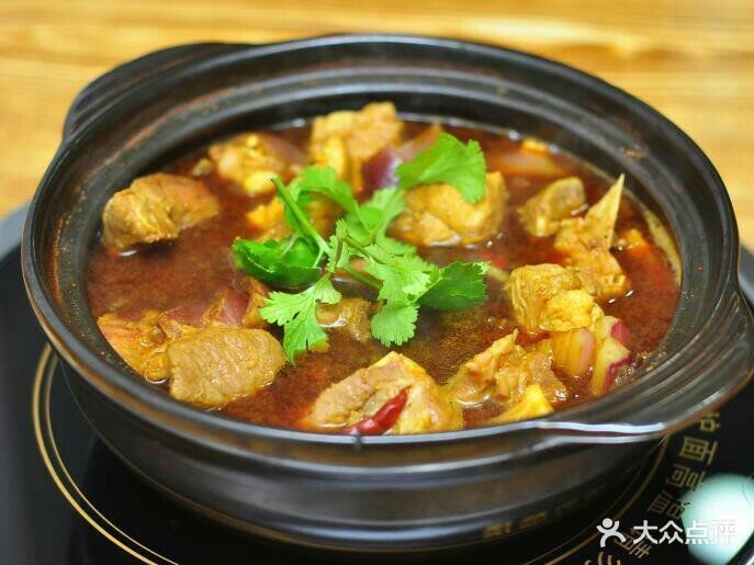 蒜香排骨煲小煲图片