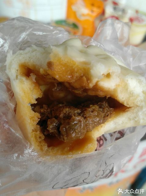 推荐菜:独秀馒头(武威东路店)位于上海市普陀区真金路与武威东路交叉