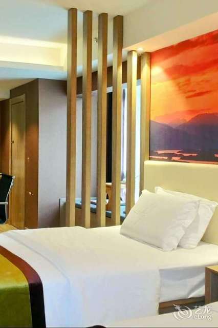 米亚酒店(界石新科店)