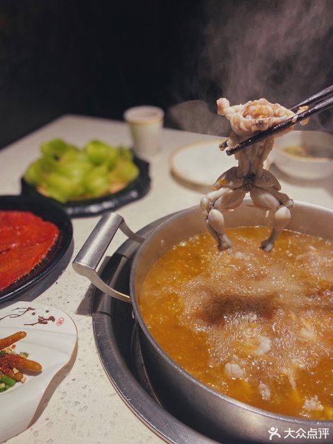 禄合门美蛙火锅(太古里店)