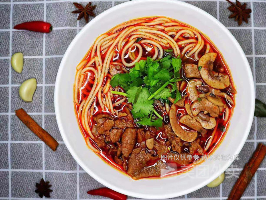 牛肉生烫特色生烫牛肉牛肝粉推荐菜:亮亮生烫位于武汉市江岸区幸福