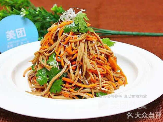 鸡蛋干拌虫草花图片