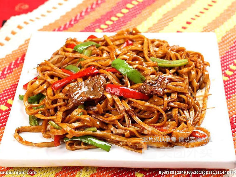 黑胡椒猪肉炒面图片