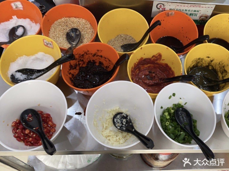 签道旋转小火锅岳里街店