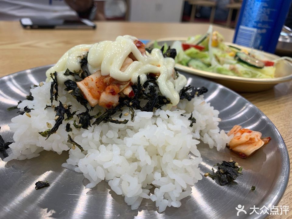 海苔泡菜手抓飯圖片