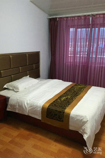 两当华鑫商务宾馆