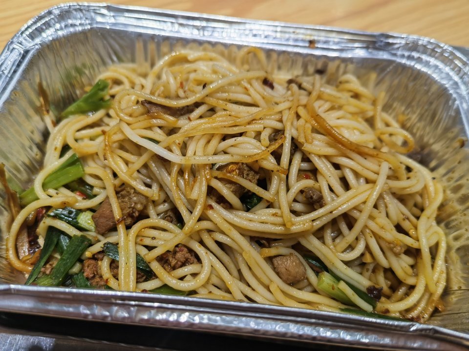 焱记碳烤米线(麒麟巷店)