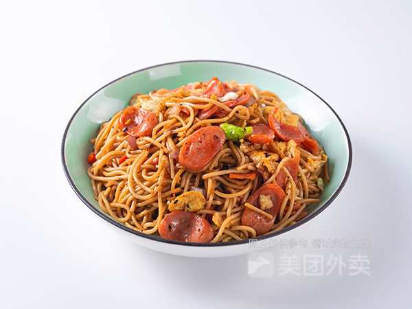 火腿肠鸡蛋炒面图片