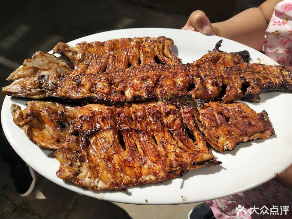 精选烤虹鳟鱼图片