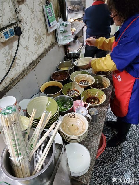 段凉粉面位于重庆市永川区乾兴路103号 标签:餐饮凉粉快餐粉面馆中式