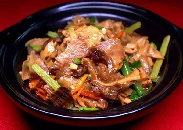 笋干焖三层肉图片