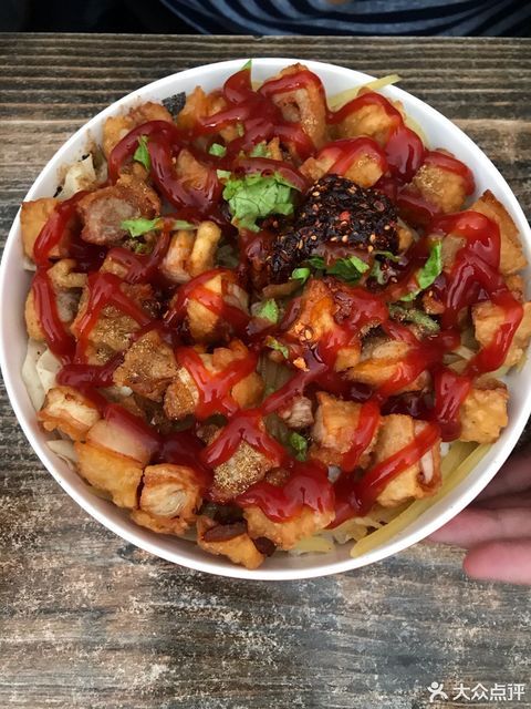 泰式甜辣脆皮鸡拌饭图片
