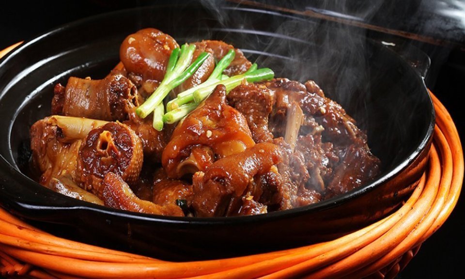 秘制猪脚鸭图片