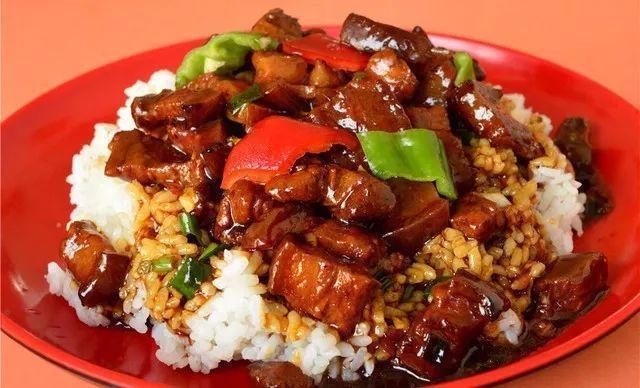 红烧牛肉盖饭图片