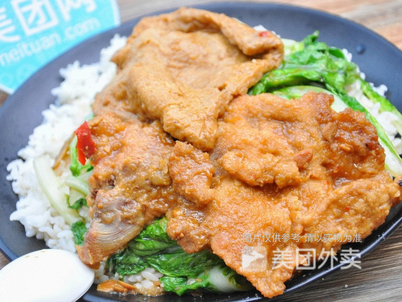 五花肉飯排骨湯推薦菜:沙縣小吃(道興小吃店)位於三亞市吉陽區亞龍灣