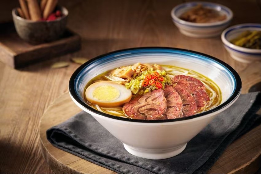 酸辣牛肉粉图片