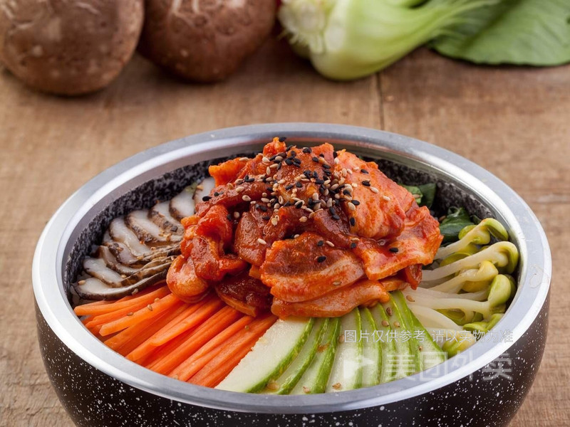 烤五花肉石锅拌饭图片