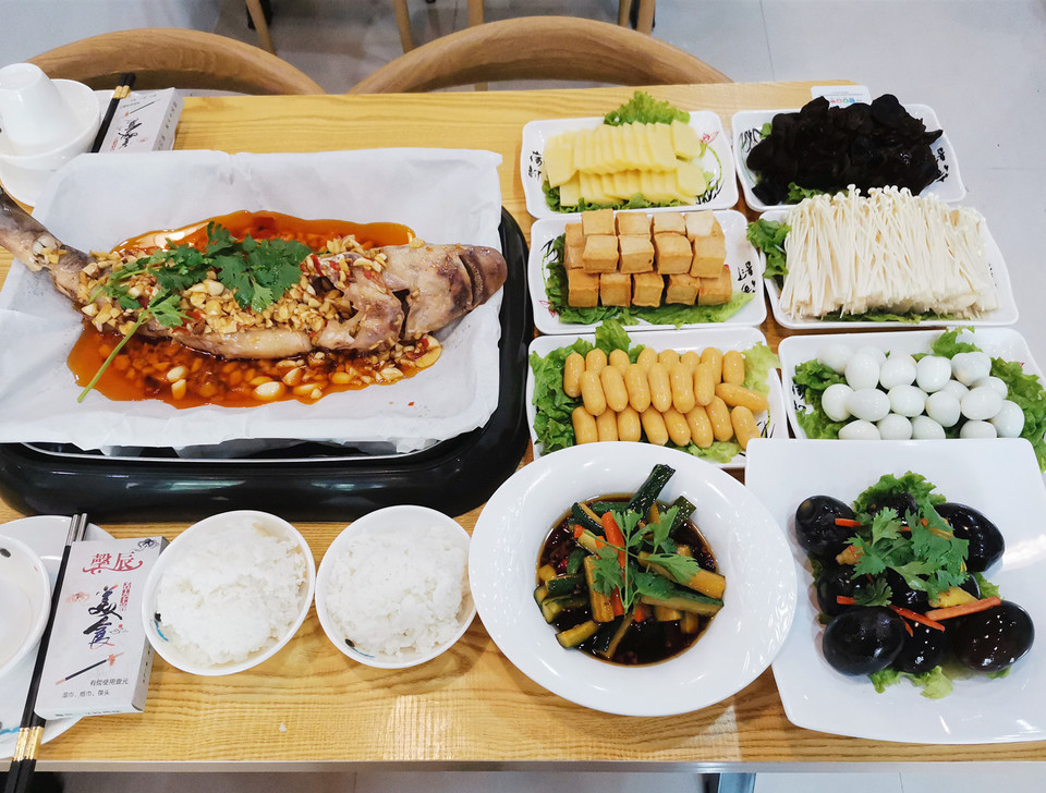 烤鱼四人套餐图片