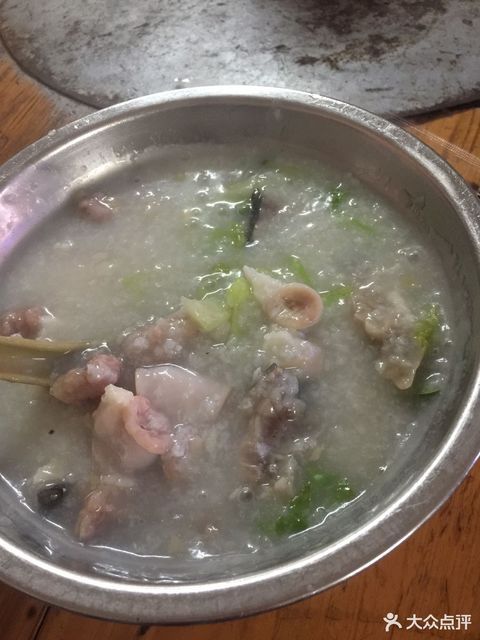 粉肠骨腩肉球粥图片