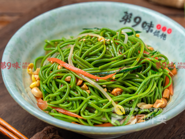 酸辣凉拌菠菜面图片