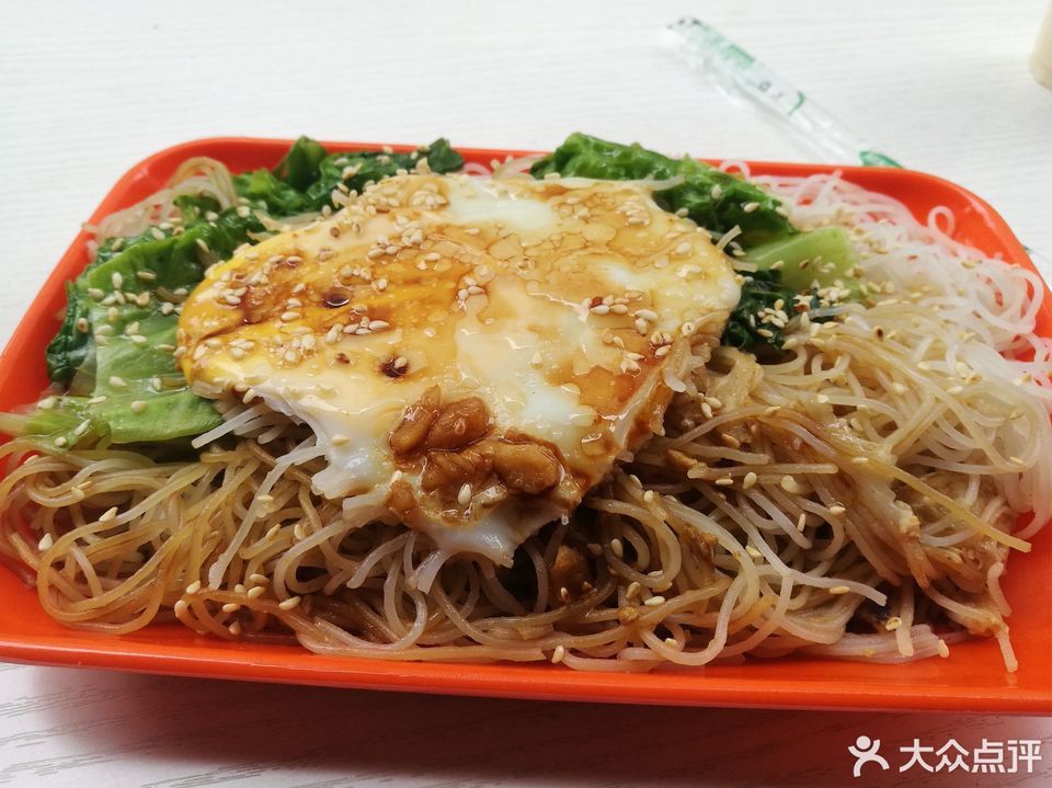 蛋肉蒸米粉图片