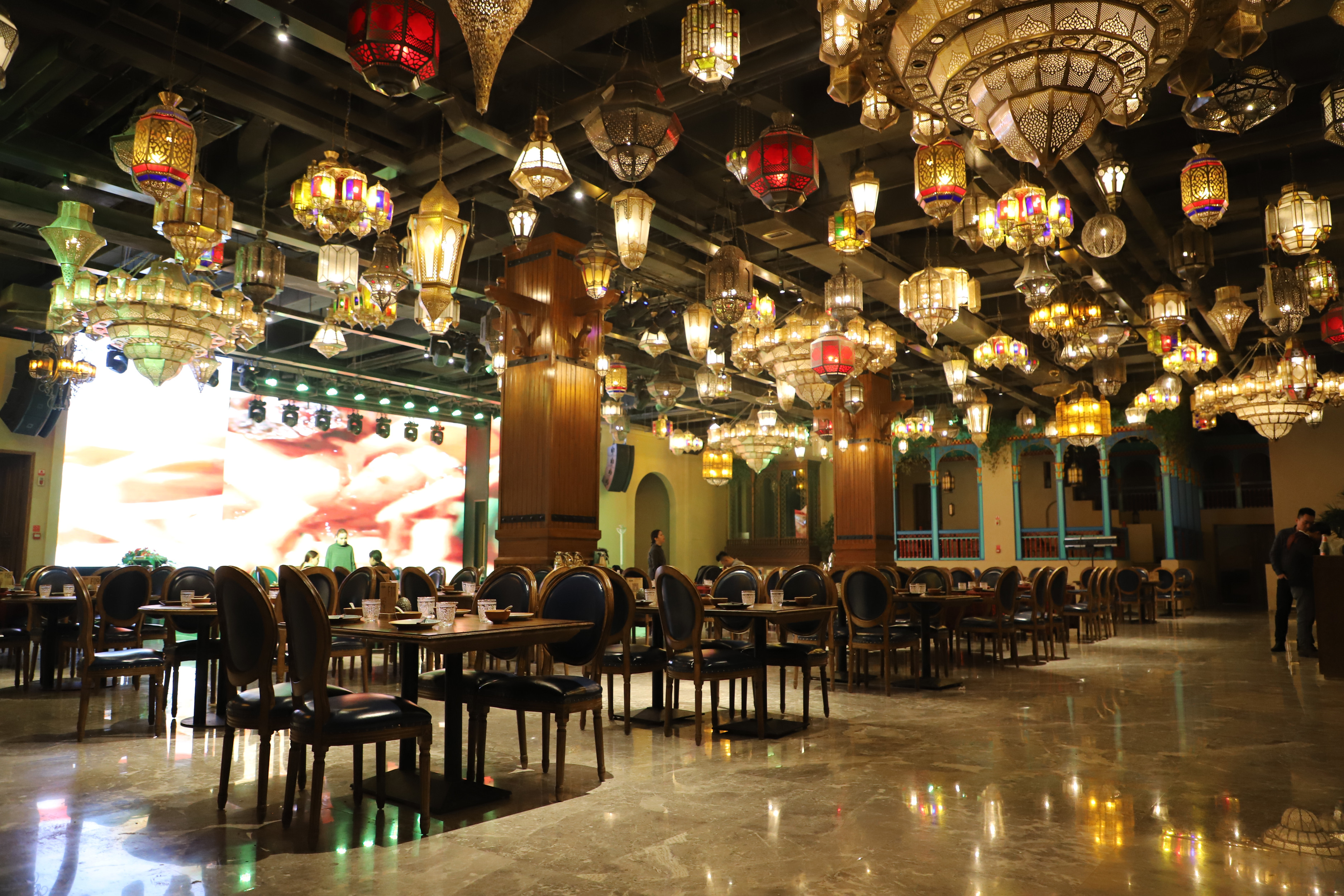 佐敦道港式茶饮奶茶 3.5 /5分 可爱的新疆·丝路宴 4.